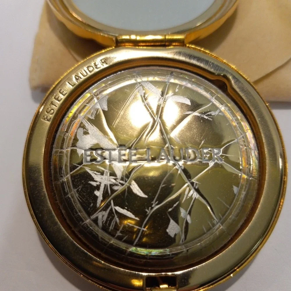 Estee Lauder Golden Love Knot Compact Lucidity 06 Transparent Pressed Powder.
